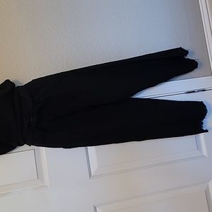 Cropped Black Linen Pant With Pockets